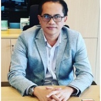 DR. KOMARRUZAMAN, SE, ME